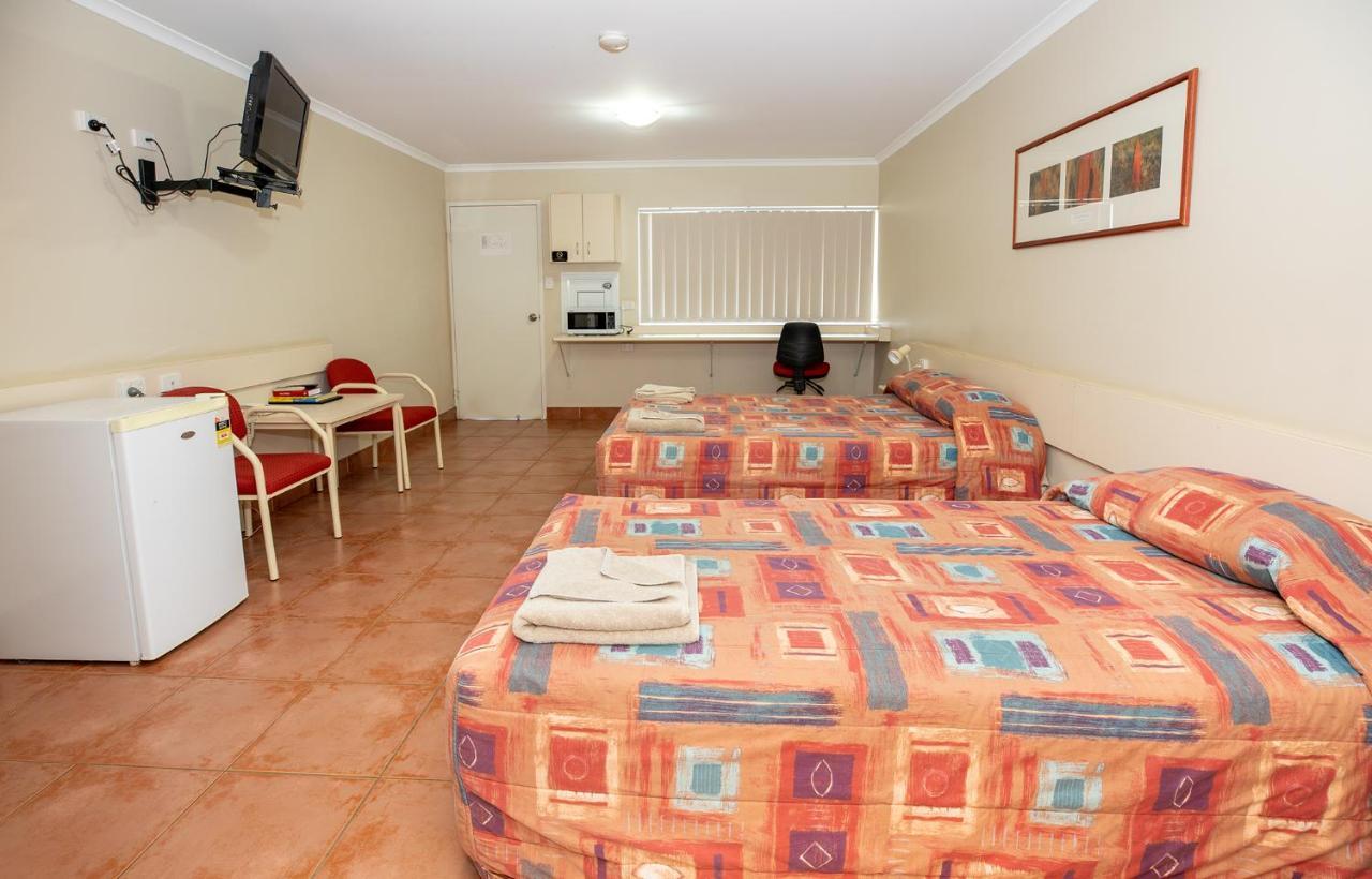 Leichhardt Hotel Motel Cloncurry Exterior photo