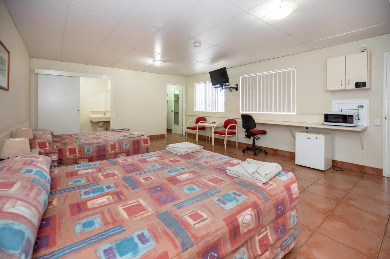 Leichhardt Hotel Motel Cloncurry Exterior photo
